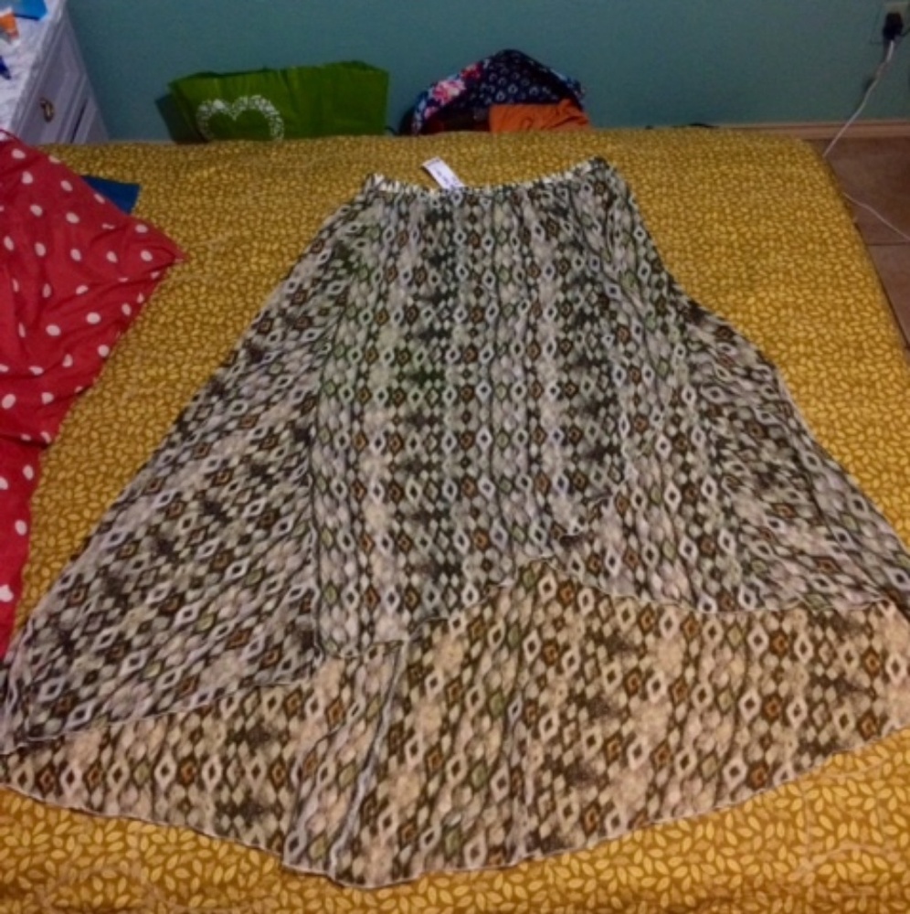 High-low snake print skirt.